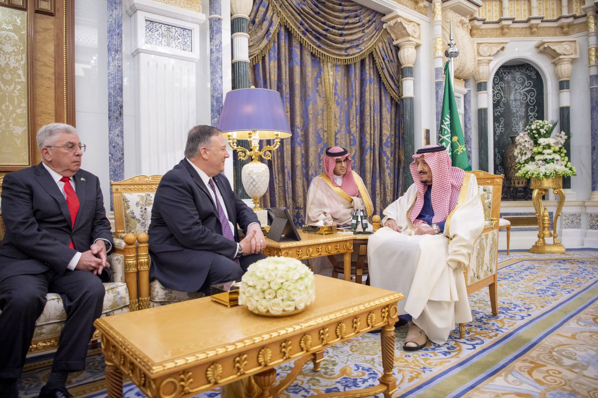 Pompeo Suudi Arabistan'a Silah Satışını Destekliyoruz